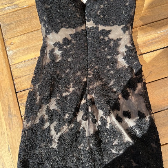 Tony Bowls Size 10 Strapless Black Lace Dress - Picture 6 of 11